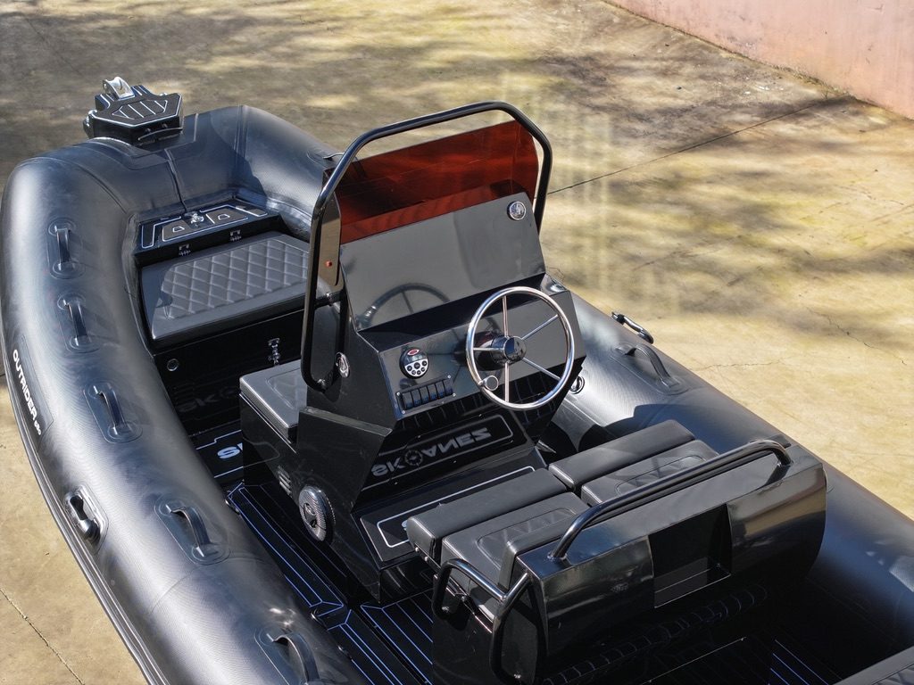 Console et pare-brise